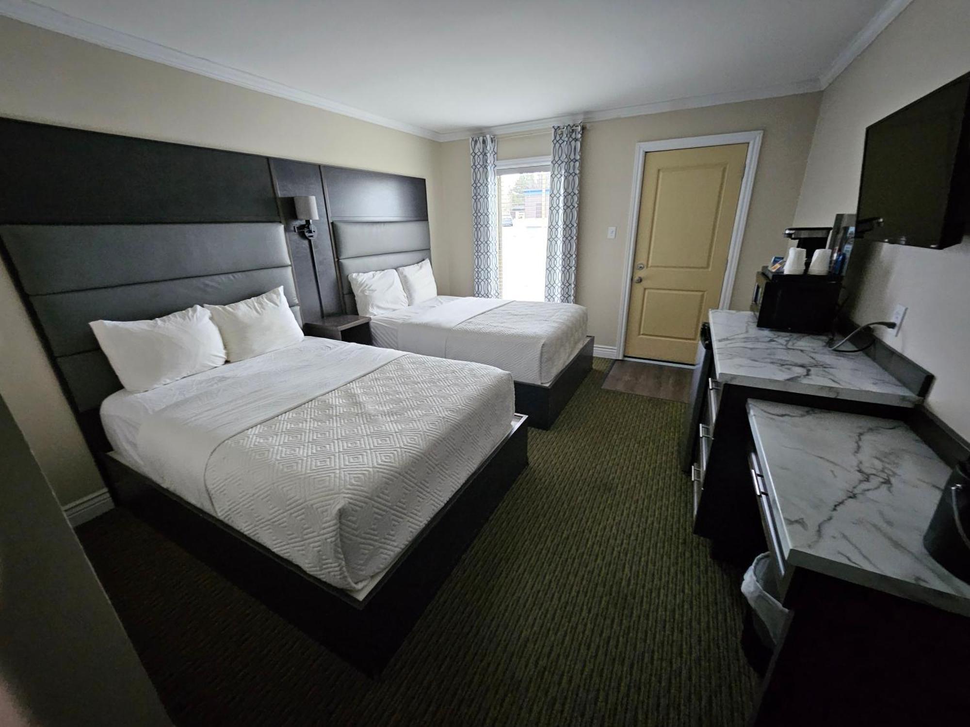 Newfound Inn & Suites Topsail エクステリア 写真