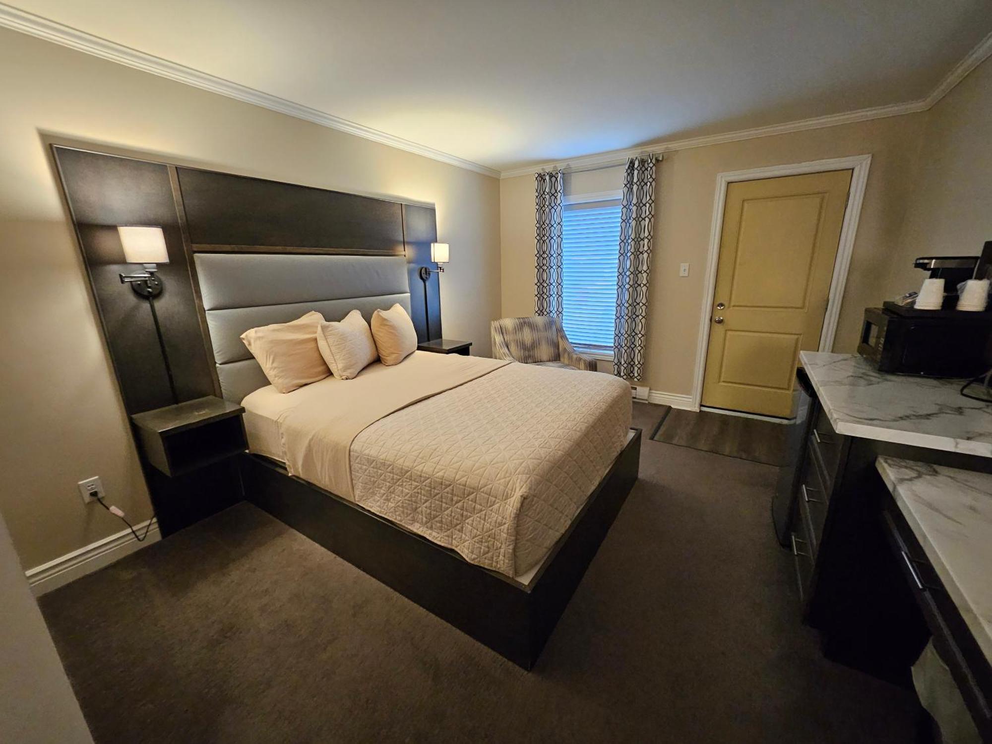 Newfound Inn & Suites Topsail エクステリア 写真