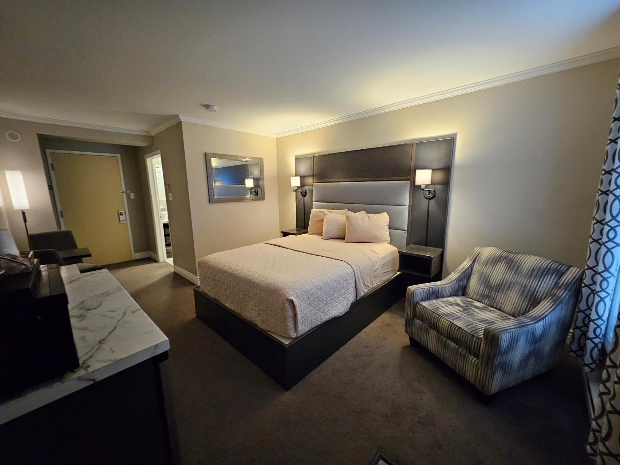 Newfound Inn & Suites Topsail エクステリア 写真